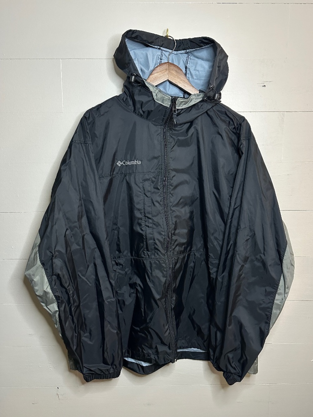 Columbia Sportswear Hooded Windbreaker Jacket Two Tone Black/Gray Size XL